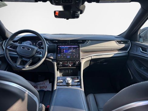 New 2025 Jeep Grand Cherokee Overland w/ Adv Protech Group III AWD/4WD image 22