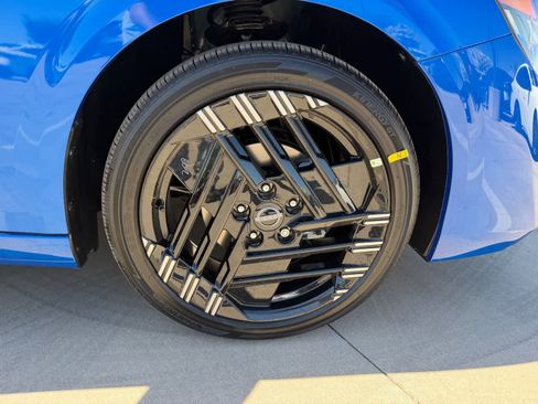 New 2026 Nissan Sentra SR FWD image 10