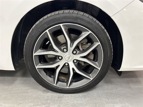 Used 2022 Acura ILX w/ Premium Package image 2