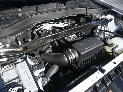 Used 2025 Ford Explorer ST image 16