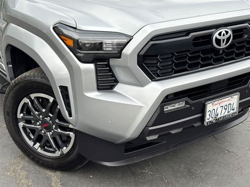 Used 2024 Toyota Tacoma TRD Sport w/ TRD Sport Premium Package AWD/4WD image 3