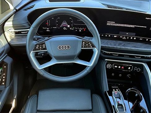 Used 2025 Audi Q5 Premium Plus w/ Premium Plus image 5