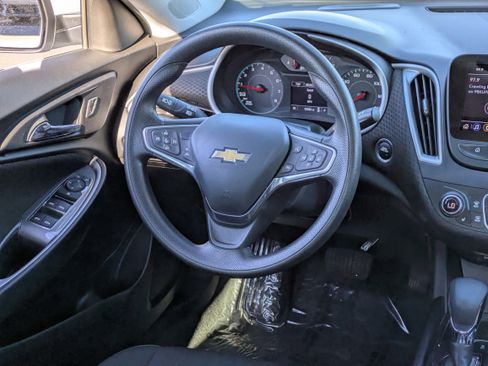 Used 2024 Chevrolet Malibu LT image 15