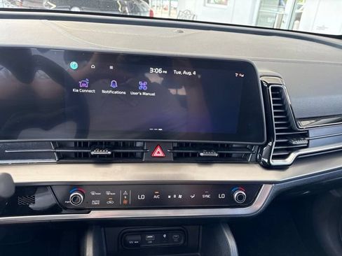 Certified 2025 Kia Sportage EX AWD/4WD image 14