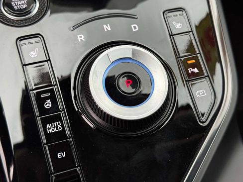 Certified 2024 Kia Niro EX w/ EX Cold Weather Package FWD image 28