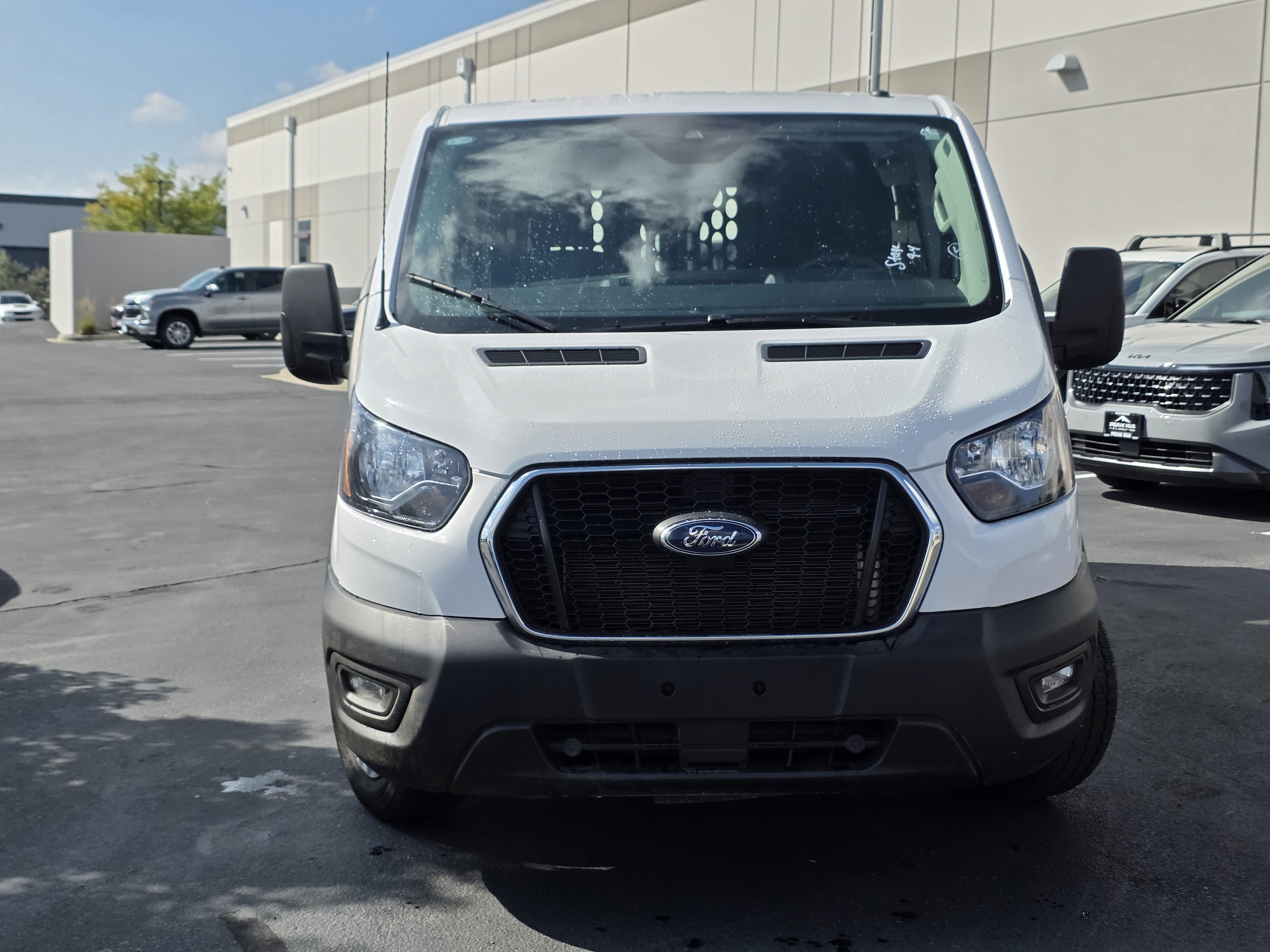 Used 2025 Ford Transit 250 Low Roof w/ Exterior Upgrade Package RWD image 2