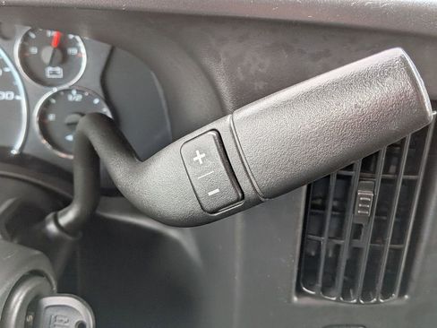 Used 2025 Chevrolet Express 3500 LT w/ LT Preferred Equipment Group RWD image 16