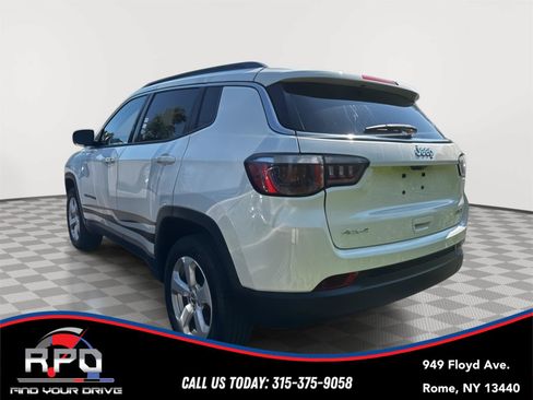 Used 2019 Jeep Compass Latitude AWD/4WD image 2
