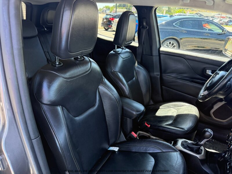 Used 2016 Jeep Renegade Limited AWD/4WD image 18