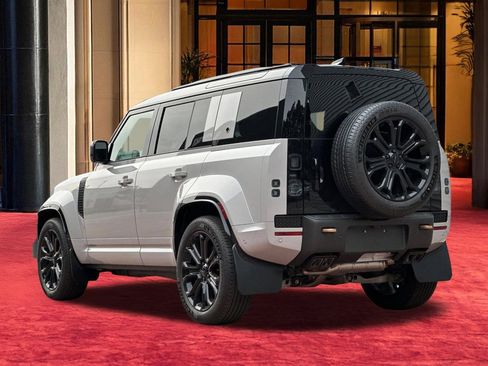 New 2026 Land Rover Defender 110 OCTA image 3