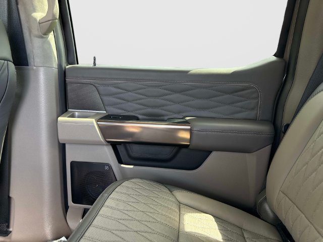 New 2027 Ford F350 Platinum w/ Platinum Plus Package AWD/4WD image 17