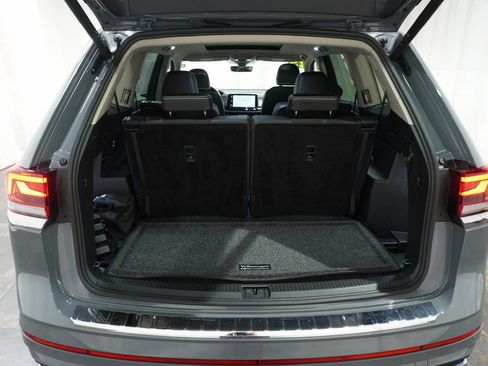 Used 2025 Volkswagen Atlas SEL Premium R-Line AWD/4WD image 7