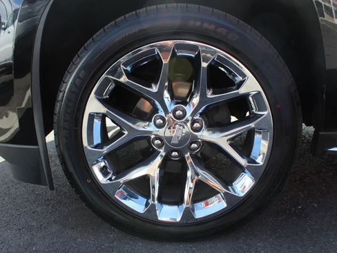 Used 2019 Cadillac Escalade Premium Luxury image 19