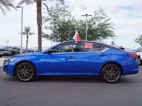 Certified 2025 Nissan Altima 2.5 SR AWD/4WD image 2