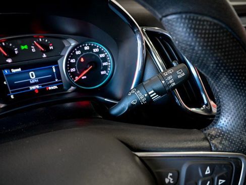 Used 2022 Chevrolet Equinox LT image 37