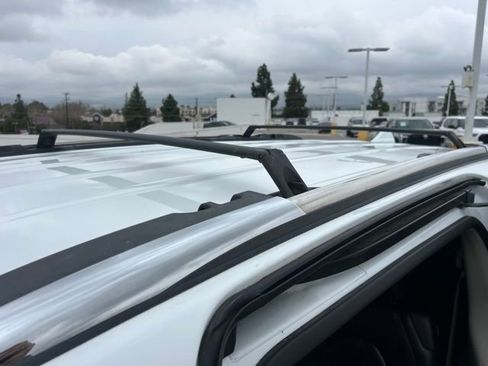 Used 2020 Chrysler Pacifica Touring-L image 9