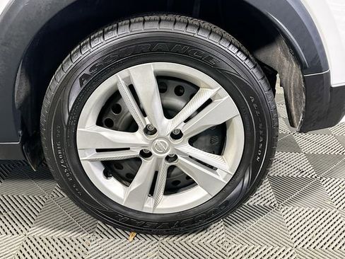 Used 2024 Nissan Kicks S image 28