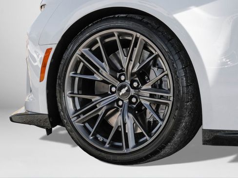 Used 2018 Chevrolet Camaro ZL1 image 55