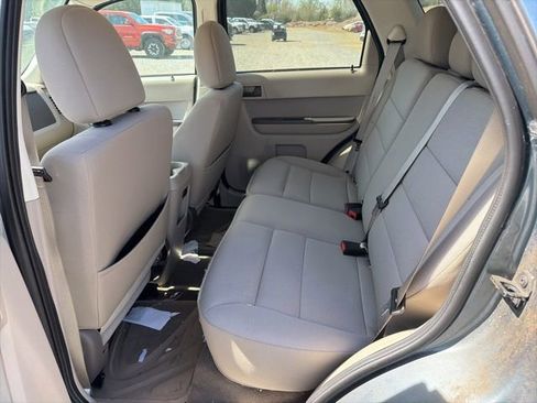 Used 2011 Ford Escape XLT image 11