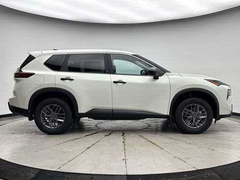 Used 2026 Nissan Rogue S image 6