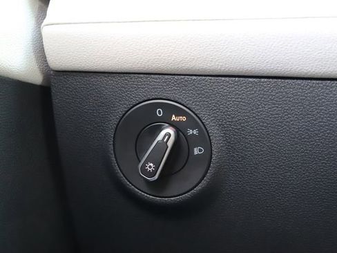 Used 2025 Volkswagen Taos S AWD/4WD image 33