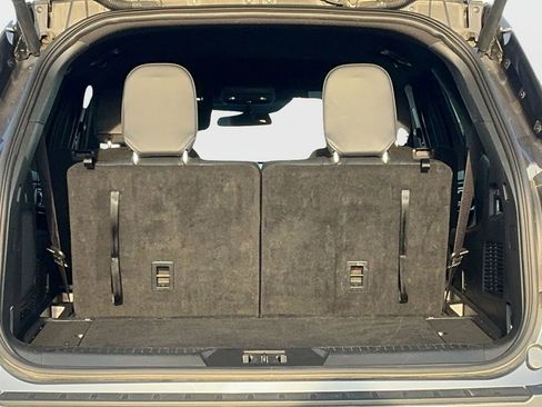 Used 2025 Ford Explorer ST-Line image 19