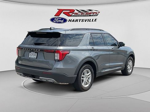 Used 2025 Ford Explorer Active w/ Active Comfort Package RWD image 5