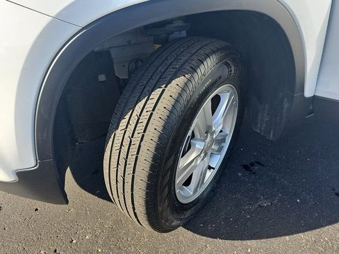 Used 2022 Chevrolet Trax LS w/ Tint and Cruise Package image 31
