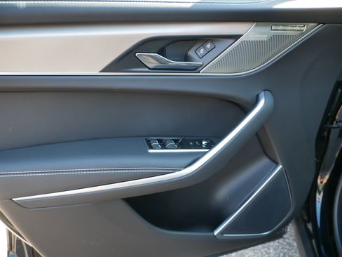 New 2026 Jaguar F-PACE R-Dynamic S image 4