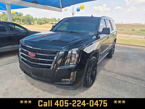 Used 2018 Cadillac Escalade Platinum AWD/4WD image 1