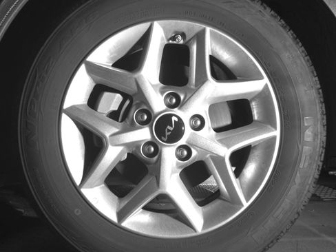 Used 2025 Kia Soul LX w/ LX Technology Package FWD image 12