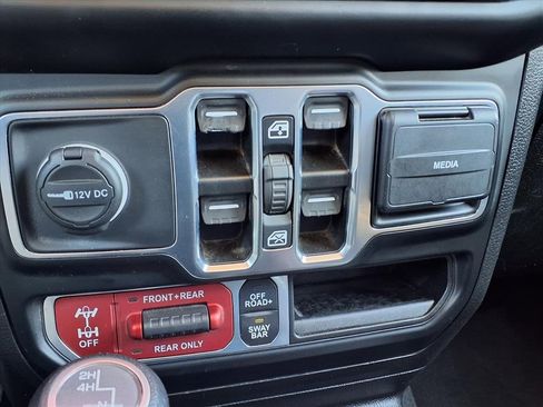 Used 2021 Jeep Wrangler Unlimited Rubicon w/ Dual Top Group image 34