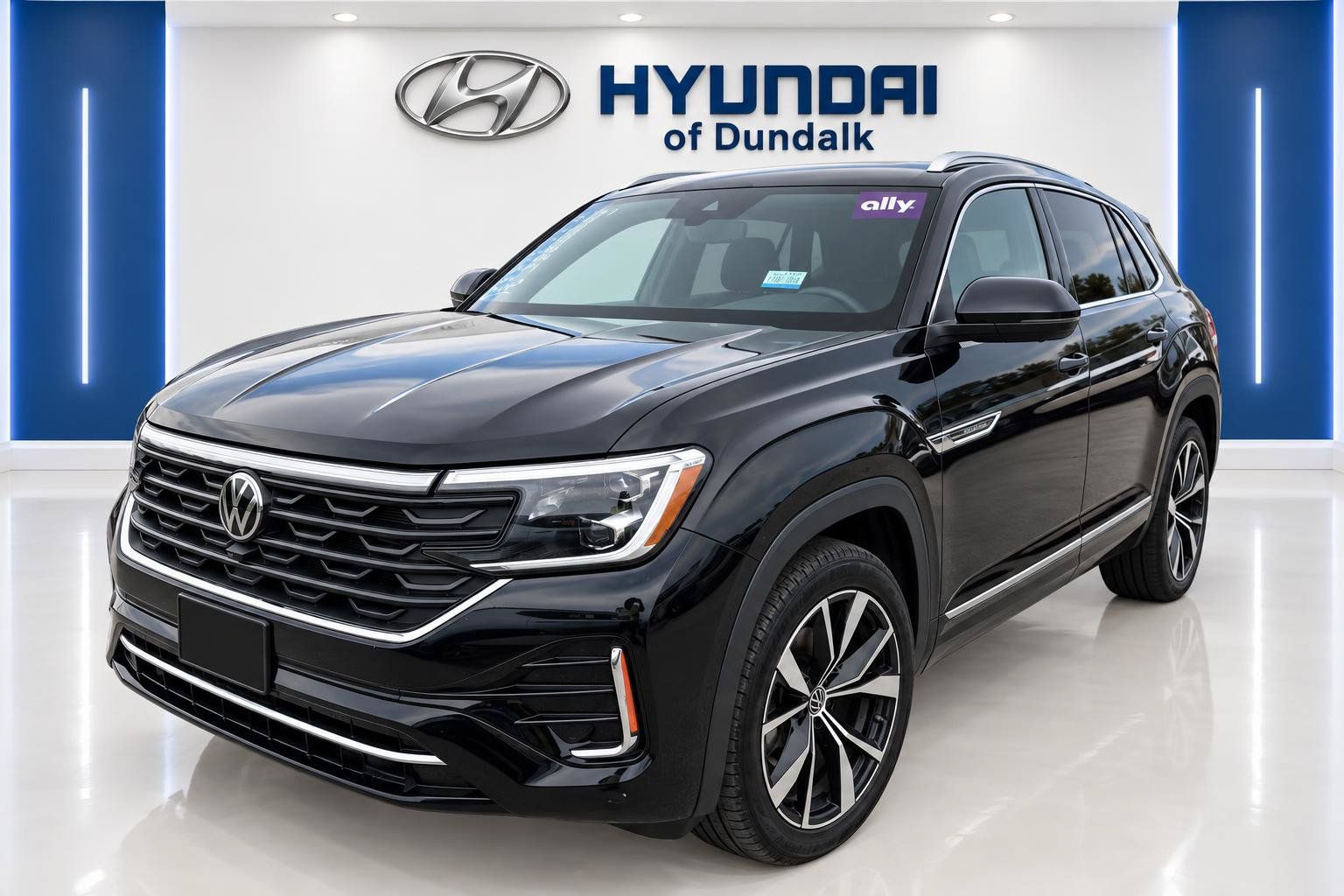 Used 2024 Volkswagen Atlas Cross Sport SEL Premium R-Line AWD/4WD image 1