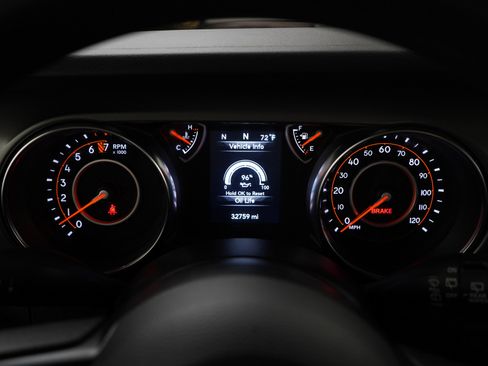 Used 2021 Jeep Wrangler Sport AWD/4WD image 22