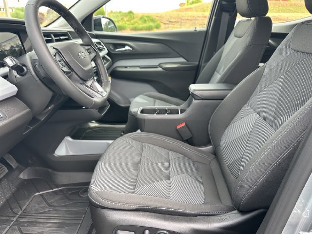 New 2027 Chevrolet Bolt LT w/ Comfort Package FWD image 9