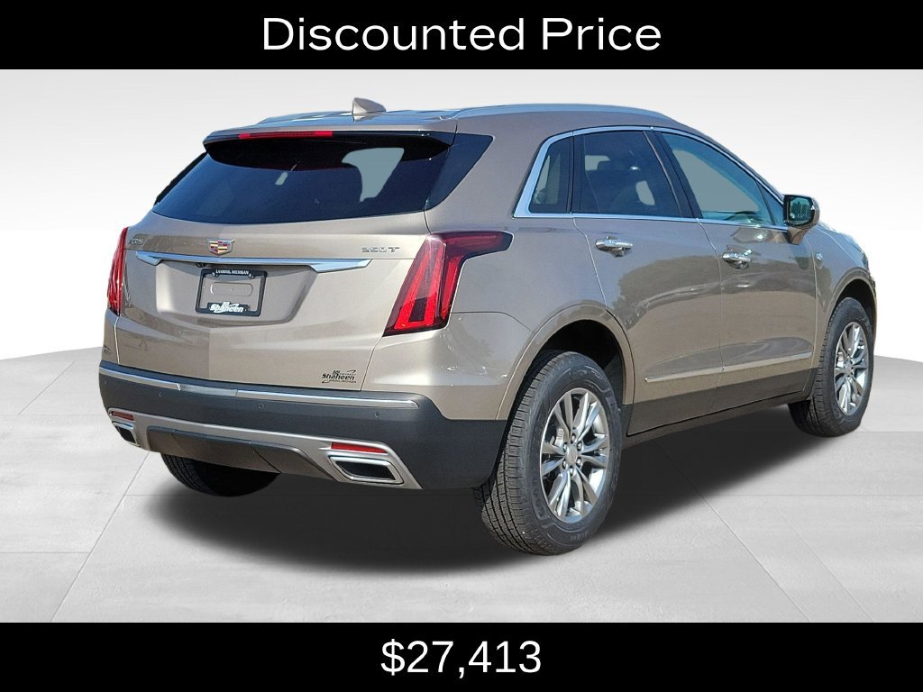 Used 2022 Cadillac XT5 Premium Luxury w/ LPO, Floor Liner Package FWD image 3
