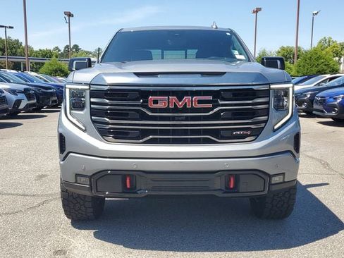 Used 2024 GMC Sierra 1500 AT4 w/ Technology Package AWD/4WD image 2