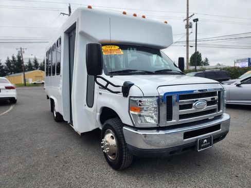 Used 2015 Ford E-350 and Econoline 350 Super Duty RWD image 3