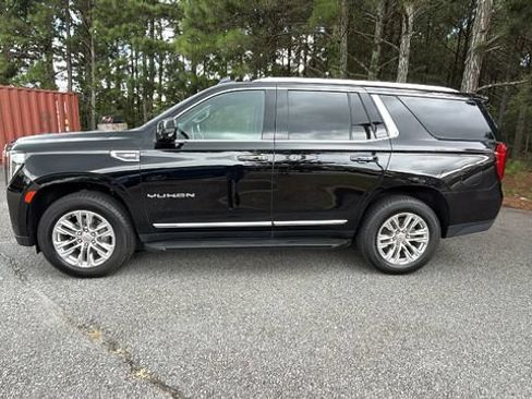 Used 2022 GMC Yukon SLT w/ SLT Luxury Package AWD/4WD image 4