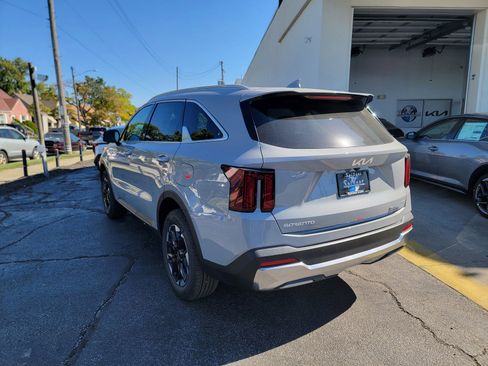 Used 2026 Kia Sorento S AWD/4WD image 7