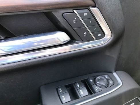 Certified 2023 GMC Sierra 1500 SLT w/ SLT Premium Package image 25