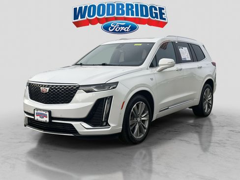 Used 2022 Cadillac XT6 Premium Luxury w/ Technology Package image 2