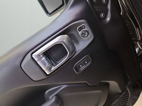 New 2026 Jeep Wrangler Unlimited Rubicon AWD/4WD image 10