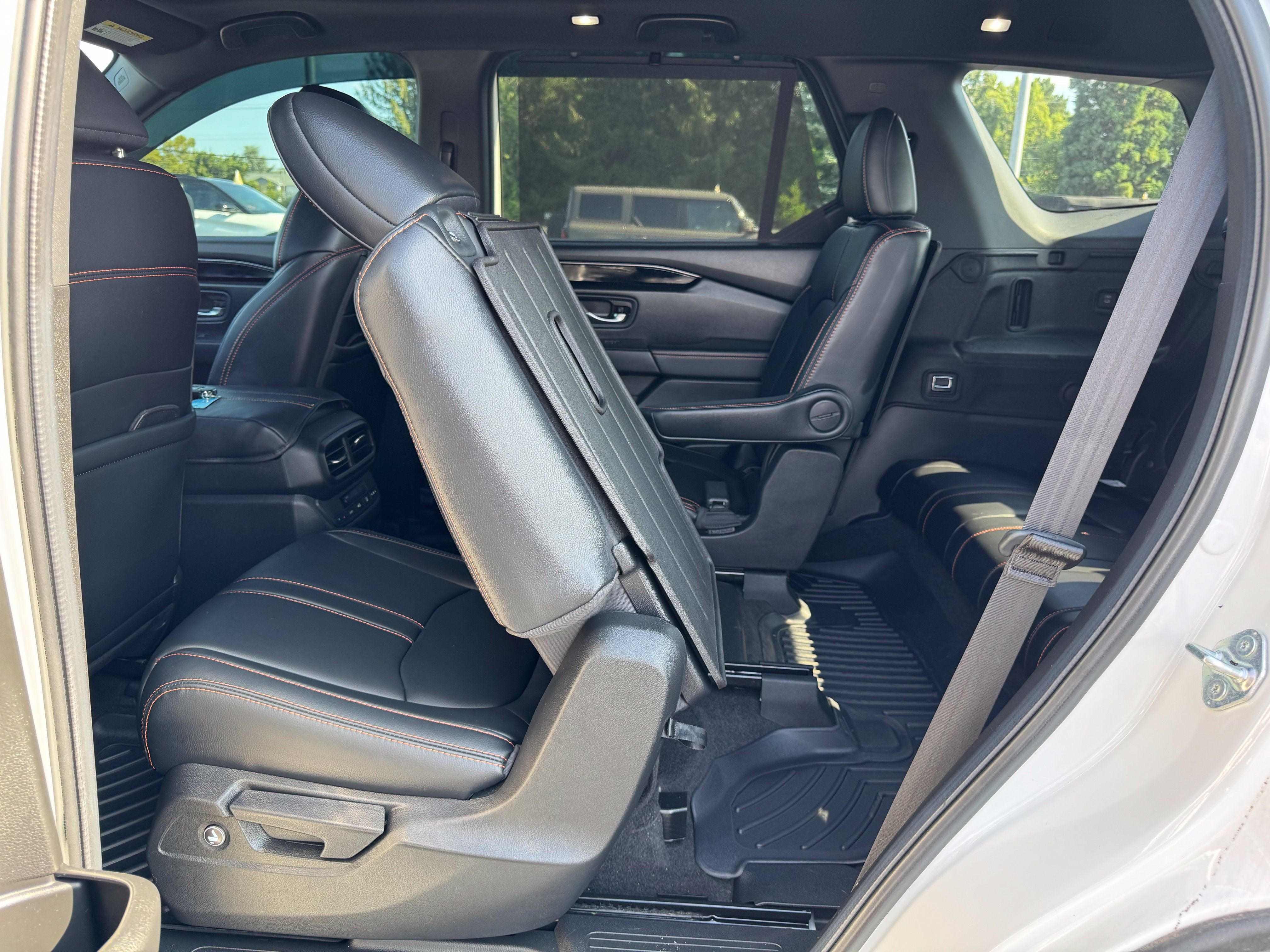 Used 2024 Honda Pilot TrailSport image 24