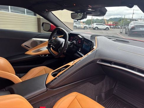 Used 2024 Chevrolet Corvette Stingray Preferred Cpe w/ Z51 Performance Package RWD image 17