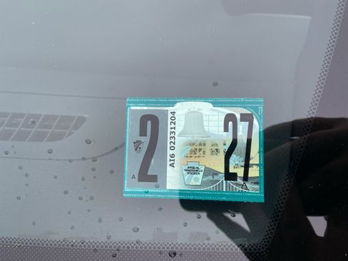 Used 2016 Jeep Grand Cherokee Laredo image 10