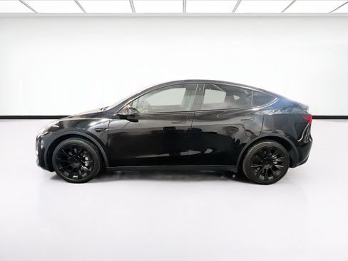 Used 2023 Tesla Model Y Long Range AWD/4WD image 22