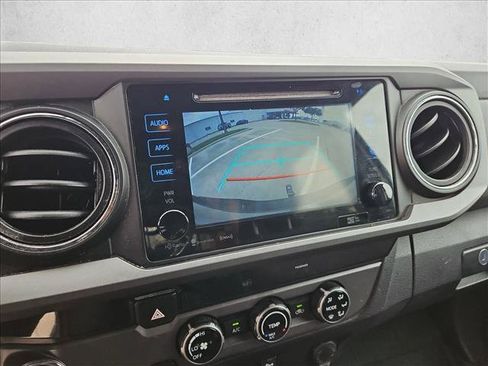 Used 2017 Toyota Tacoma TRD Sport RWD image 11