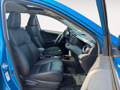 Used 2018 Toyota RAV4 Limited AWD/4WD image 24