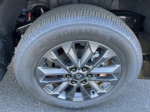 Certified 2025 Toyota Land Cruiser image 10